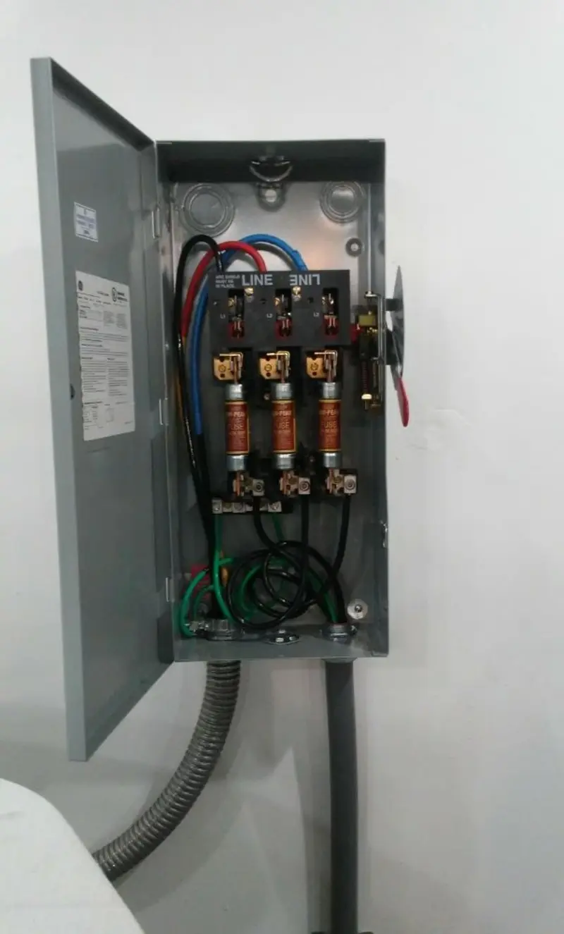 Three-phase disconnect switch installed for Electrical Wiring & Rewiring in Eloy